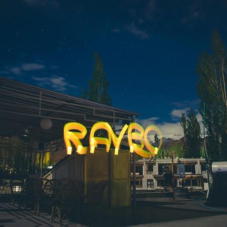 Raybo Hostel Leh Ngoại thất bức ảnh