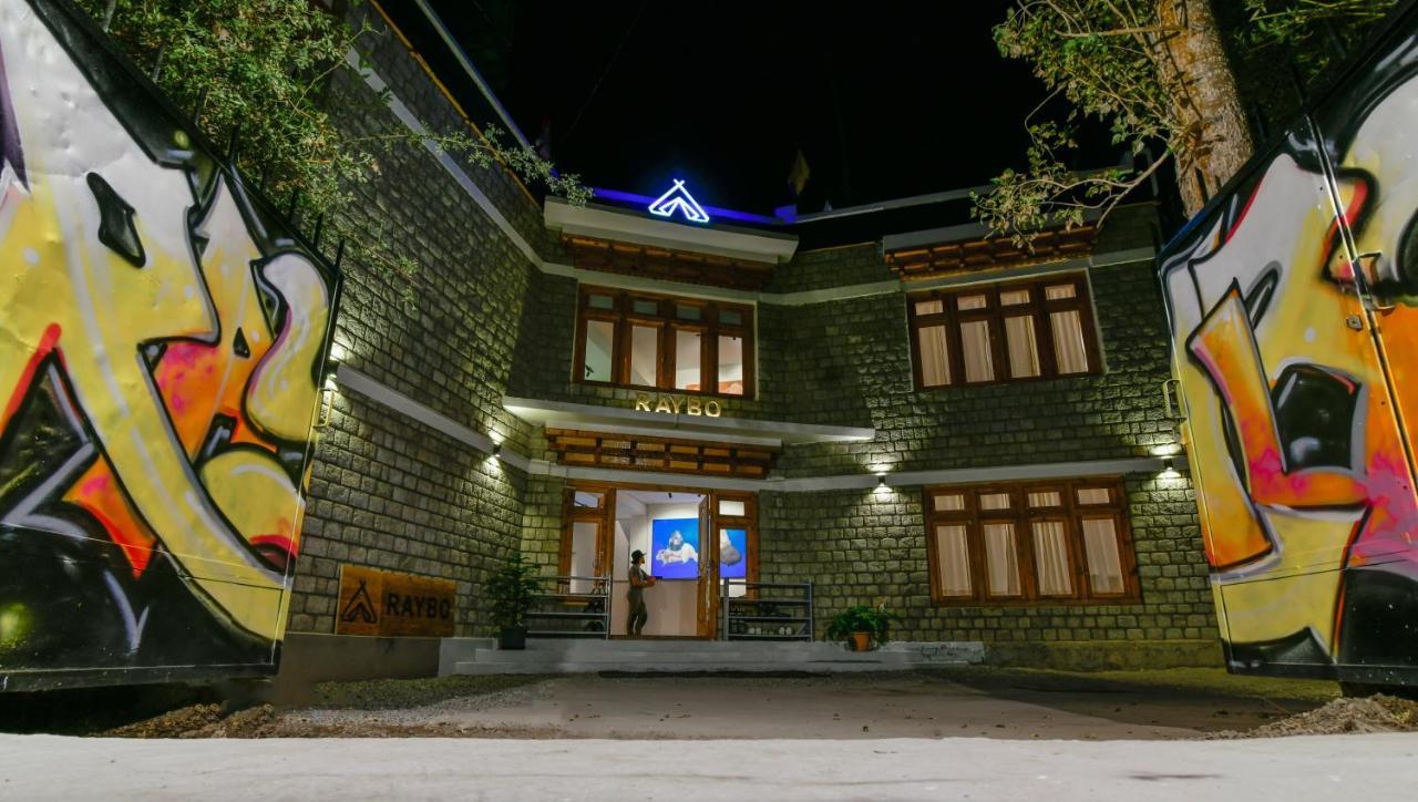 Raybo Hostel Leh Ngoại thất bức ảnh