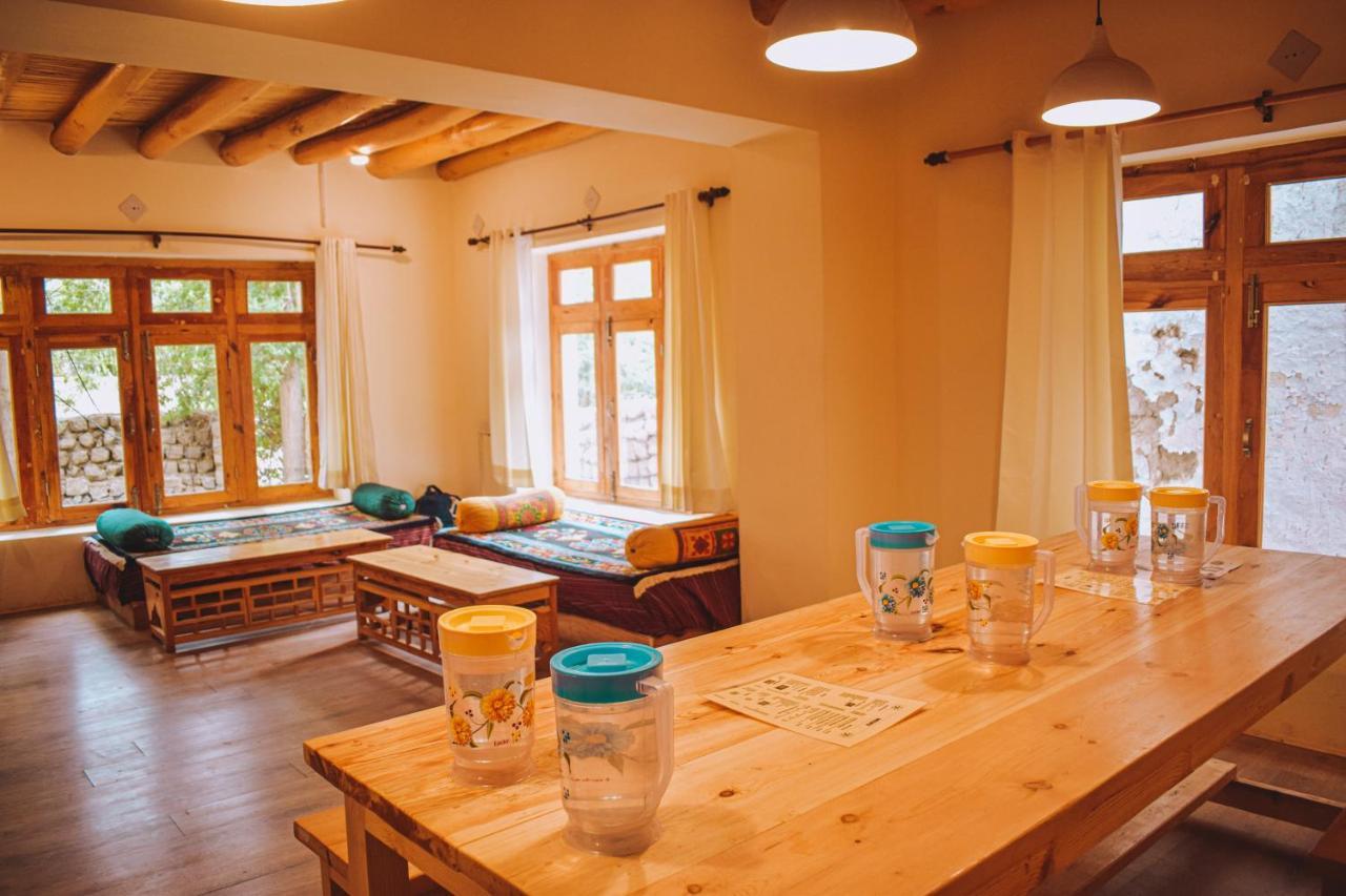 Raybo Hostel Leh Ngoại thất bức ảnh